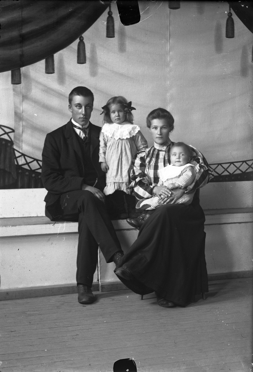 Oscar Holte, Familieportrett