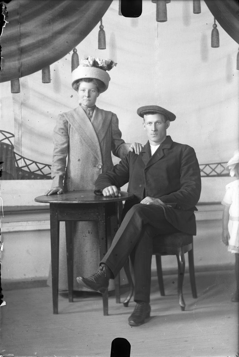 Oscar Holte, Portrett av mann og kvinne