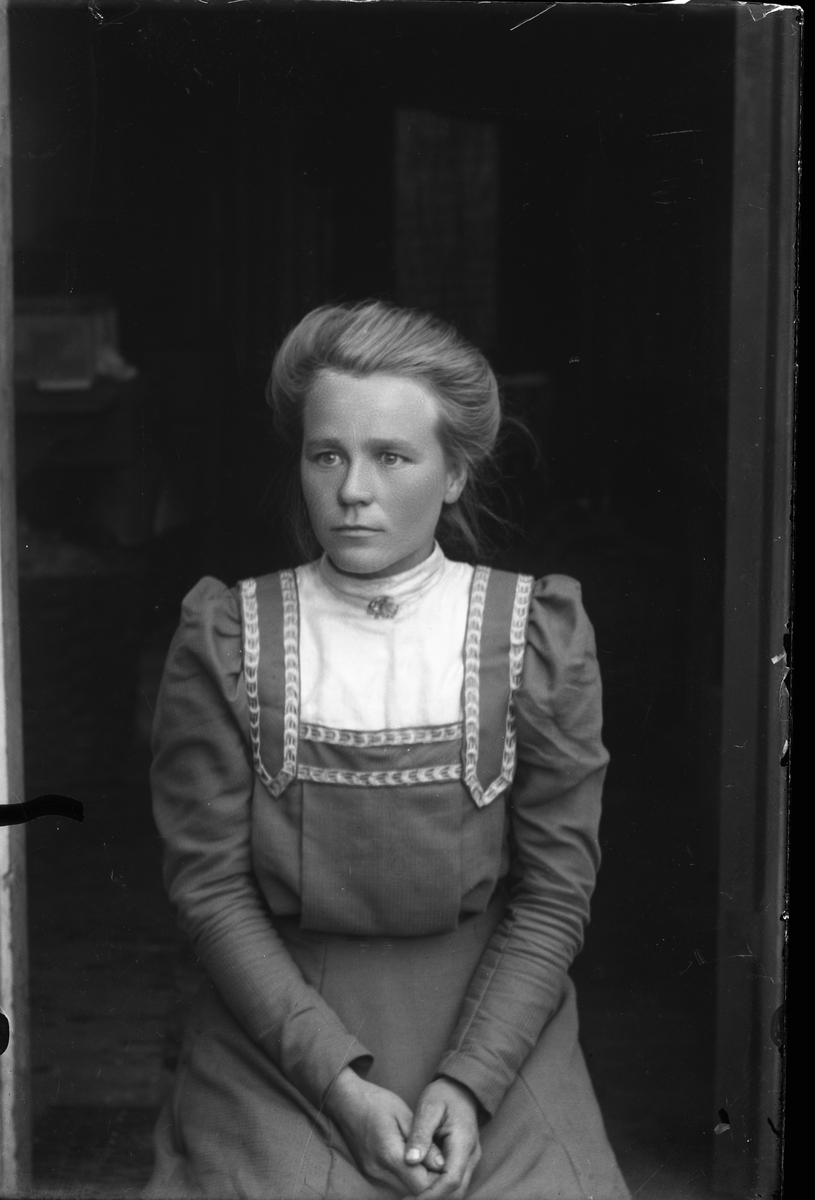Oscar Holte, Portrett av kvinne