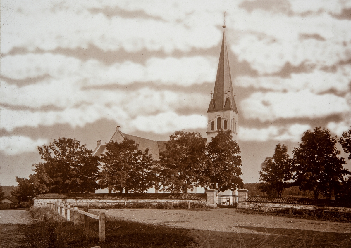 Anno Domkirkeodden, Eksteriør, Furnes kirke, Ringsaker.