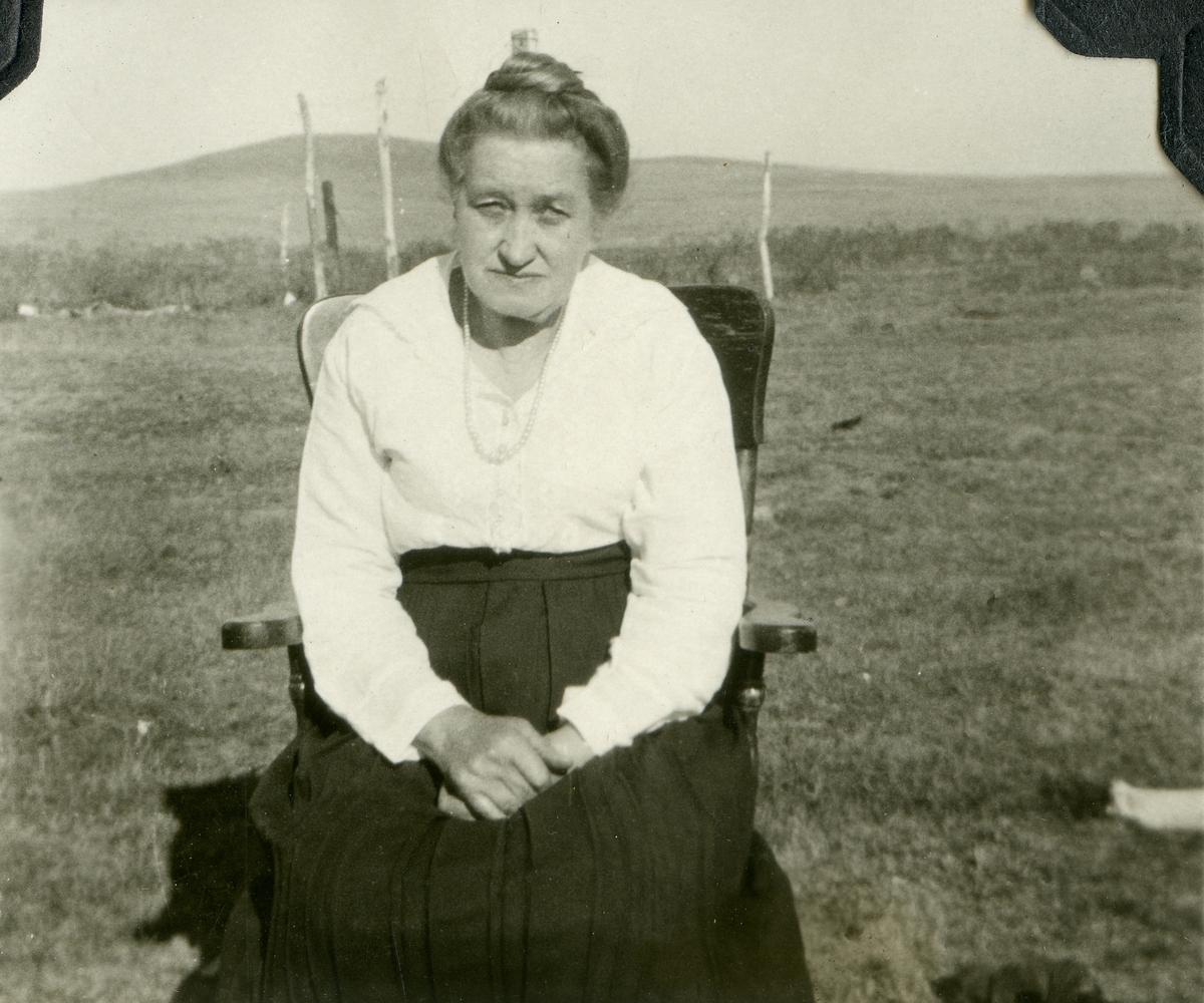 Ukjent, Portrett av eldre kvinne
