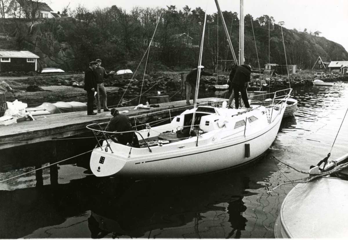 Jan Herman Linge, Linge-båten Gambling, sansynligvis ved Fevik brygge, Grimstad.