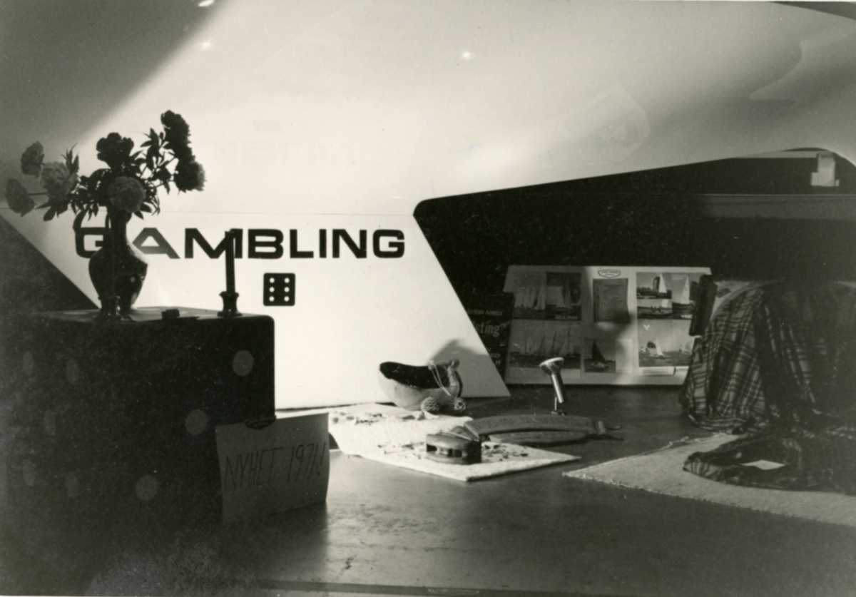 Jan Herman Linge, Sansyneligvis fra Lingestand på utstillingen "Sjøen for alle" på Sjølystsenteret (Norges Varemesse), Drammensveien 154, Oslo, 1971.
