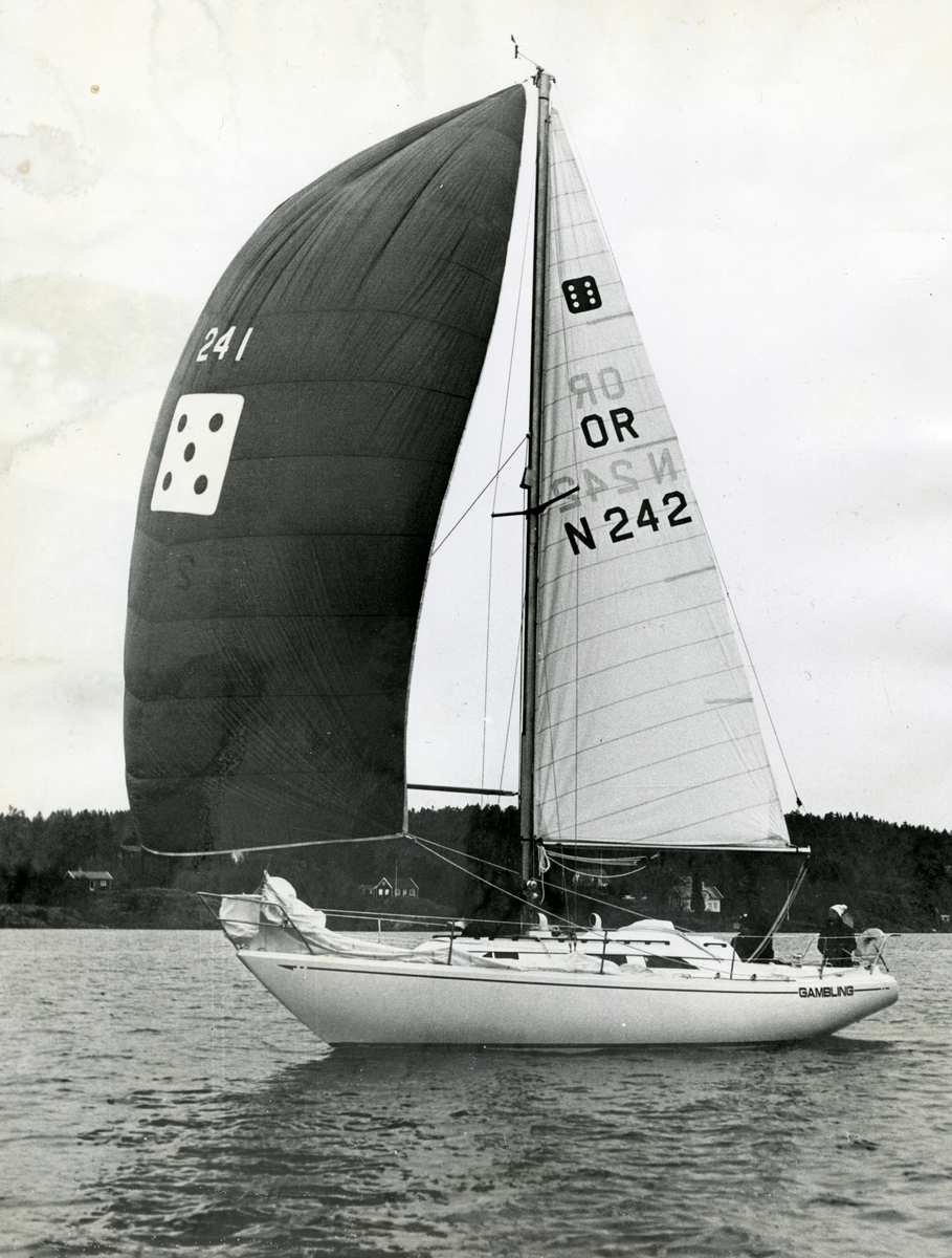 Jan Herman Linge, Linge-båten Gambling, sansynligvis i Oslo-fjorden.