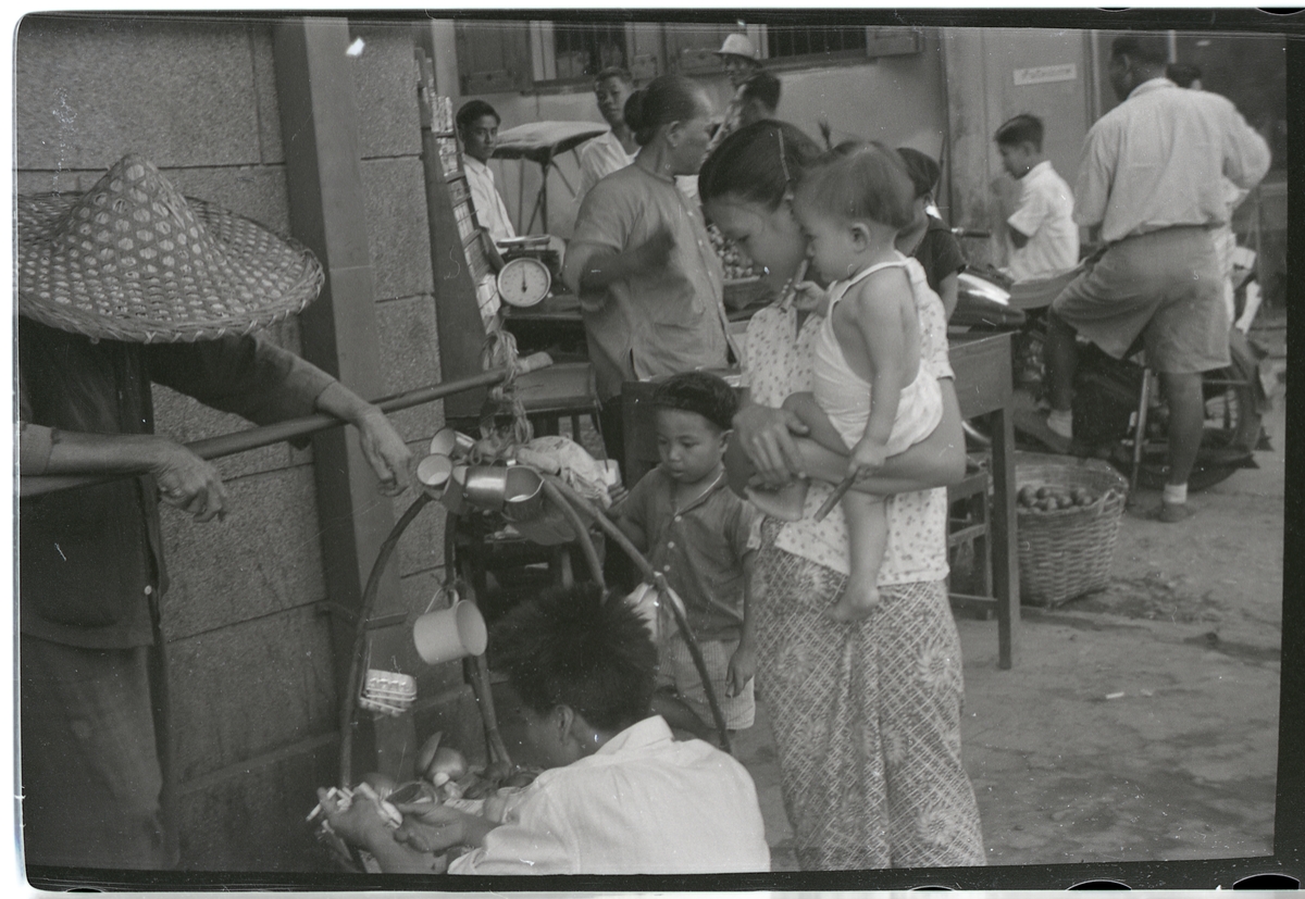Jan Herman Linge, Gatebilde med handel, eventuelt Singapore.