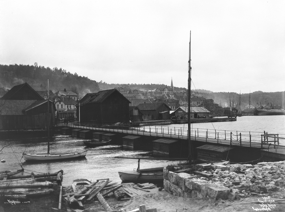 Anders Beer Wilse, Prot: Kragerø - Pontongbroen fra Øen 5. Mai 1902