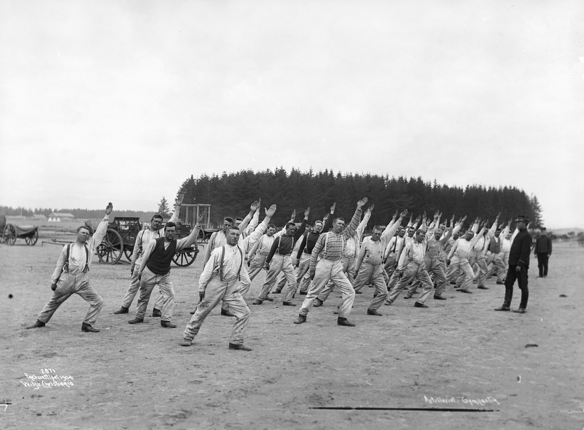 Anders Beer Wilse, Prot: Soldaterliv - Gardermoen Arteleriet Gymnastik 10/6 1904
