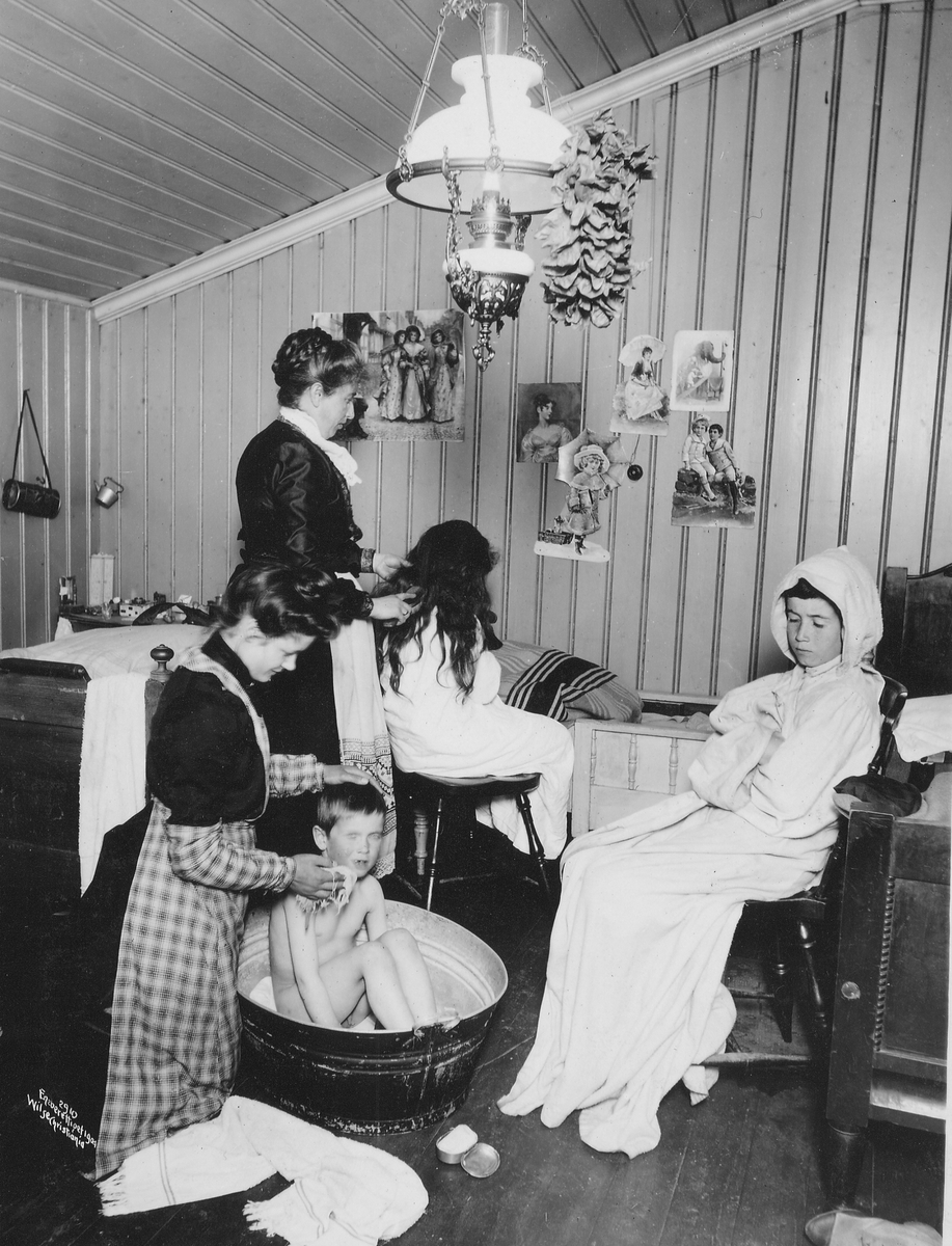 Anders Beer Wilse, Prot: Genere - I Barneværelset Lørdagsaften 26/4 1904