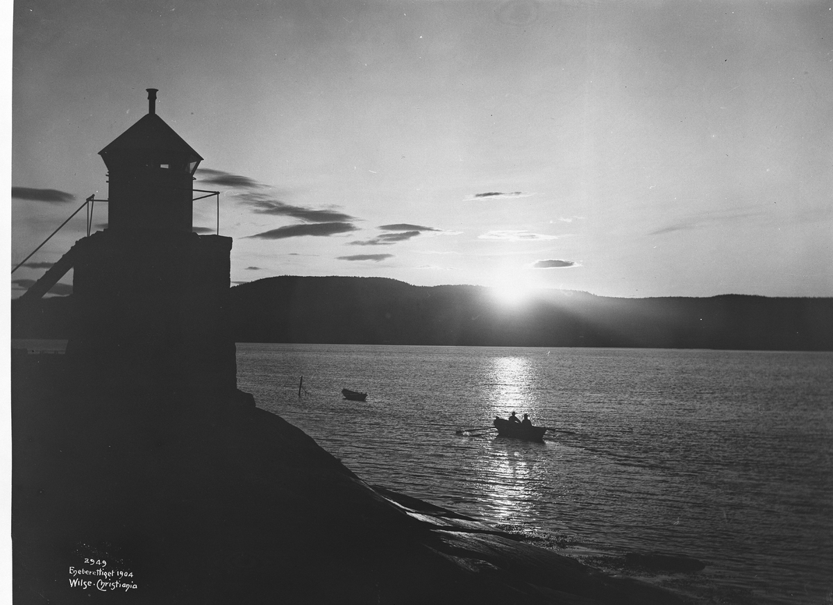Anders Beer Wilse, Prot: Genre - Fyr ved Solnedgang Rødtangen 3/7 1904