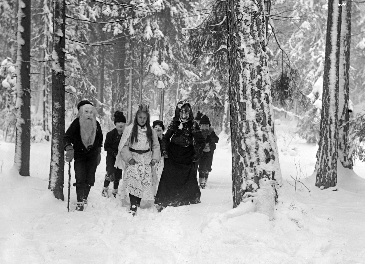 Anders Beer Wilse, Prot: Maias Drøm - Paa vei gjennem Skogen 1907