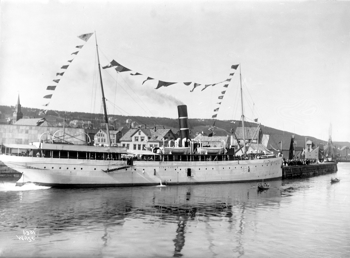 Anders Beer Wilse, Prot: Tromsø Kong Harald forlater bryggen