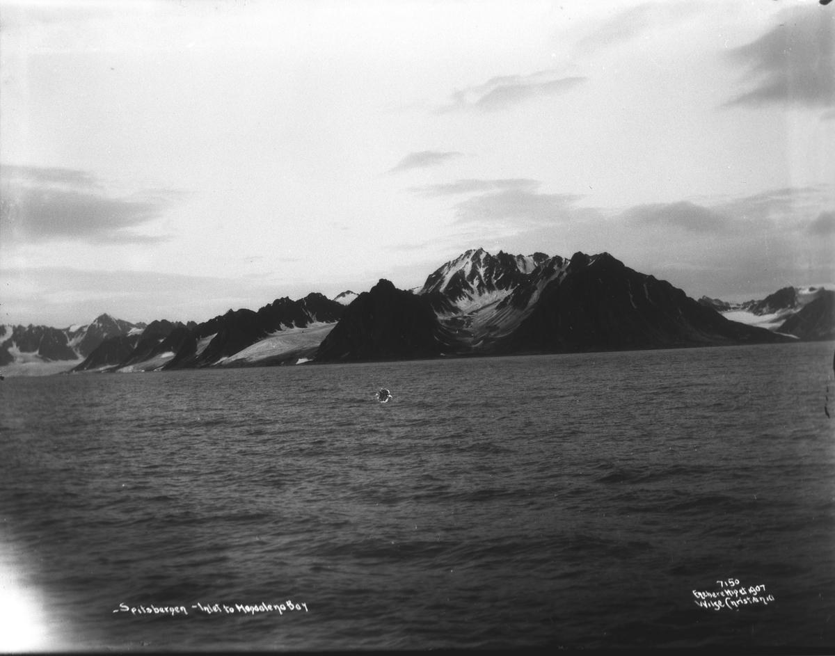 Anders Beer Wilse, Prot: Spitsbergen - Indseiling til Magdalene Bay 1907