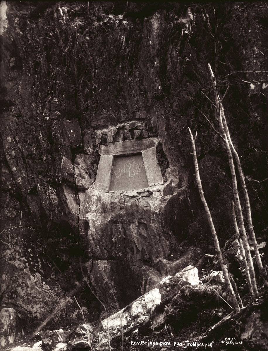 Anders Beer Wilse, Prot: Bergen - Edvard Griegs Grav 23/4 1908