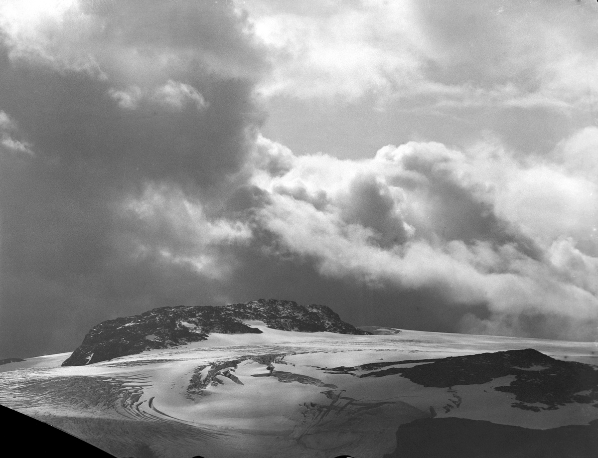 Anders Beer Wilse, Prot: Hardangerjøklen Uveir Stemning