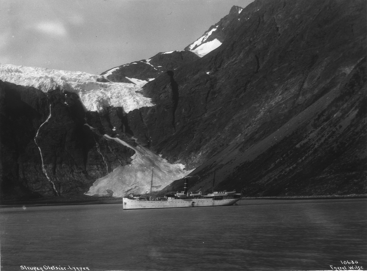 Anders Beer Wilse, Prot: Lyngen - Strupen Gletsier med Kong Harald 1909