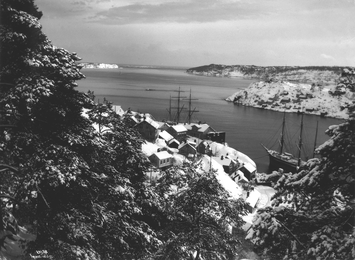 Anders Beer Wilse, Prot: Kragerø - Tallakshavnen ved Utsigten 5/12 1909