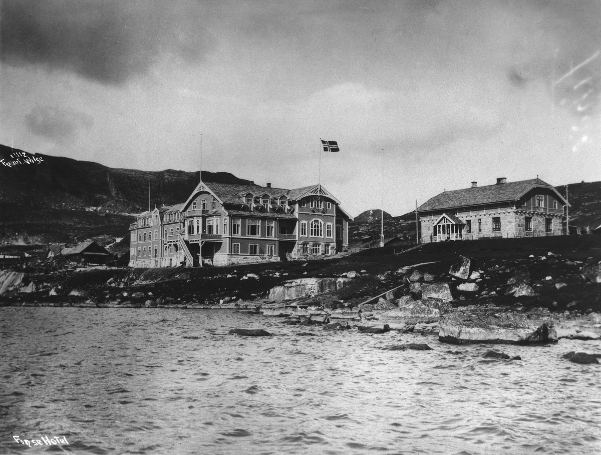 Anders Beer Wilse, Prot: Bergensbanen - Finse Hotel fra vannet 14/1 1910