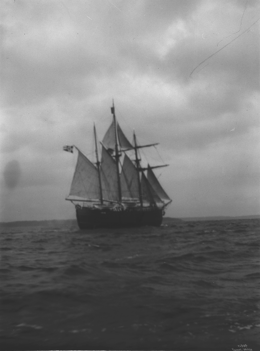 Anders Beer Wilse, Prot: Fram under seil agterfra 25/4 1910