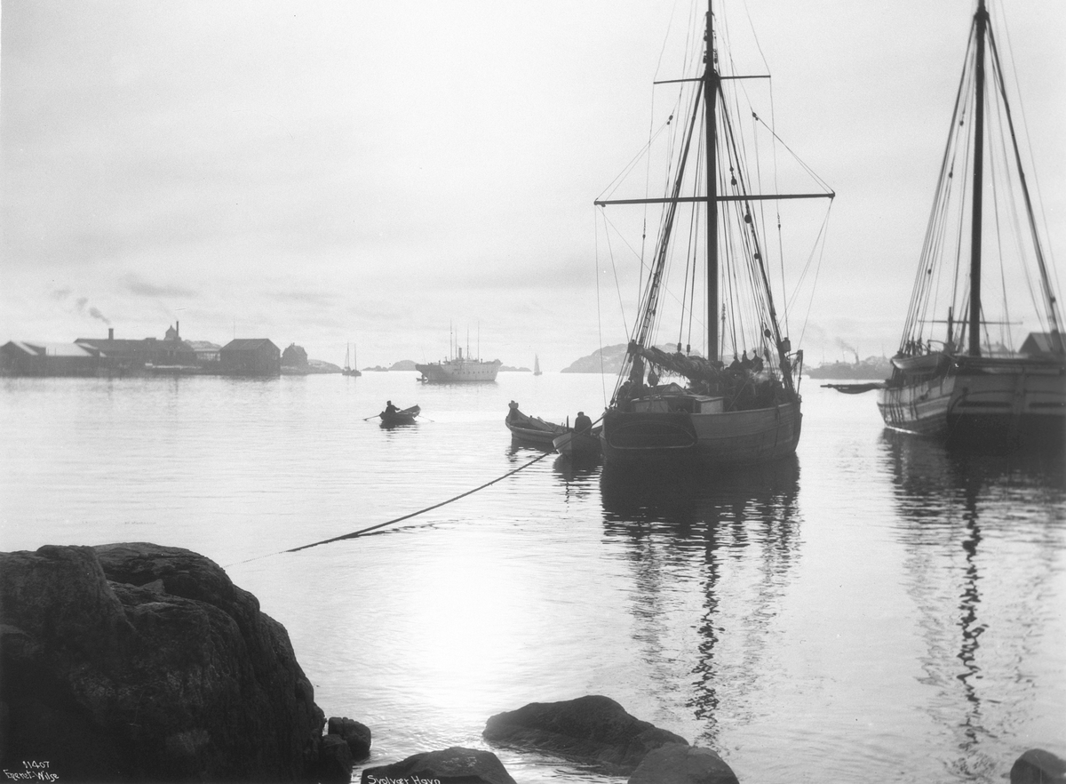 Anders Beer Wilse, Prot: Svolvær - Havnen Stemning 1910
