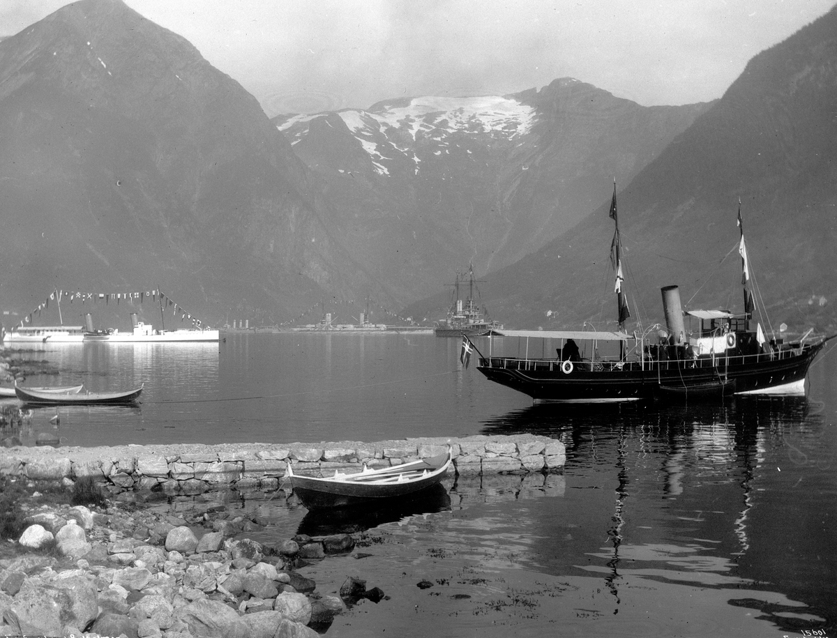 Anders Beer Wilse, Prot: Balholmen Esefjorden med krigsskibe 30/7