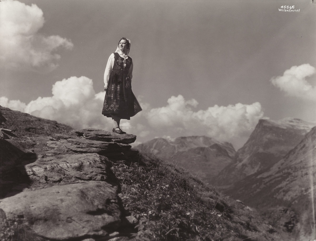 Anders Beer Wilse, Prot: Genre Blandede, Sæterjenten Geiranger