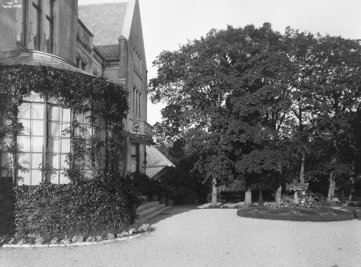 Anders Beer Wilse, Prot: Gamlehaugen Chr. Michelsens Hjem Vestre facade 8/6