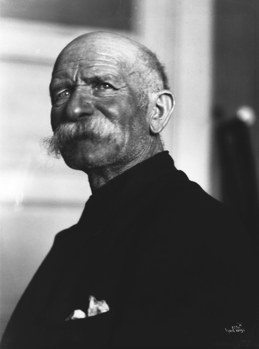 Anders Beer Wilse, Prot: Hakestad Erling Patentfører 28/3