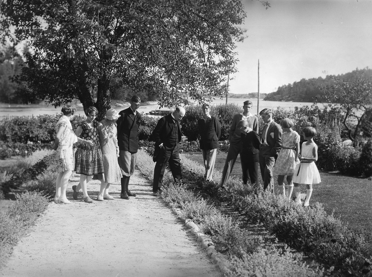 Anders Beer Wilse, Prot: Hamsun gruppe i haven