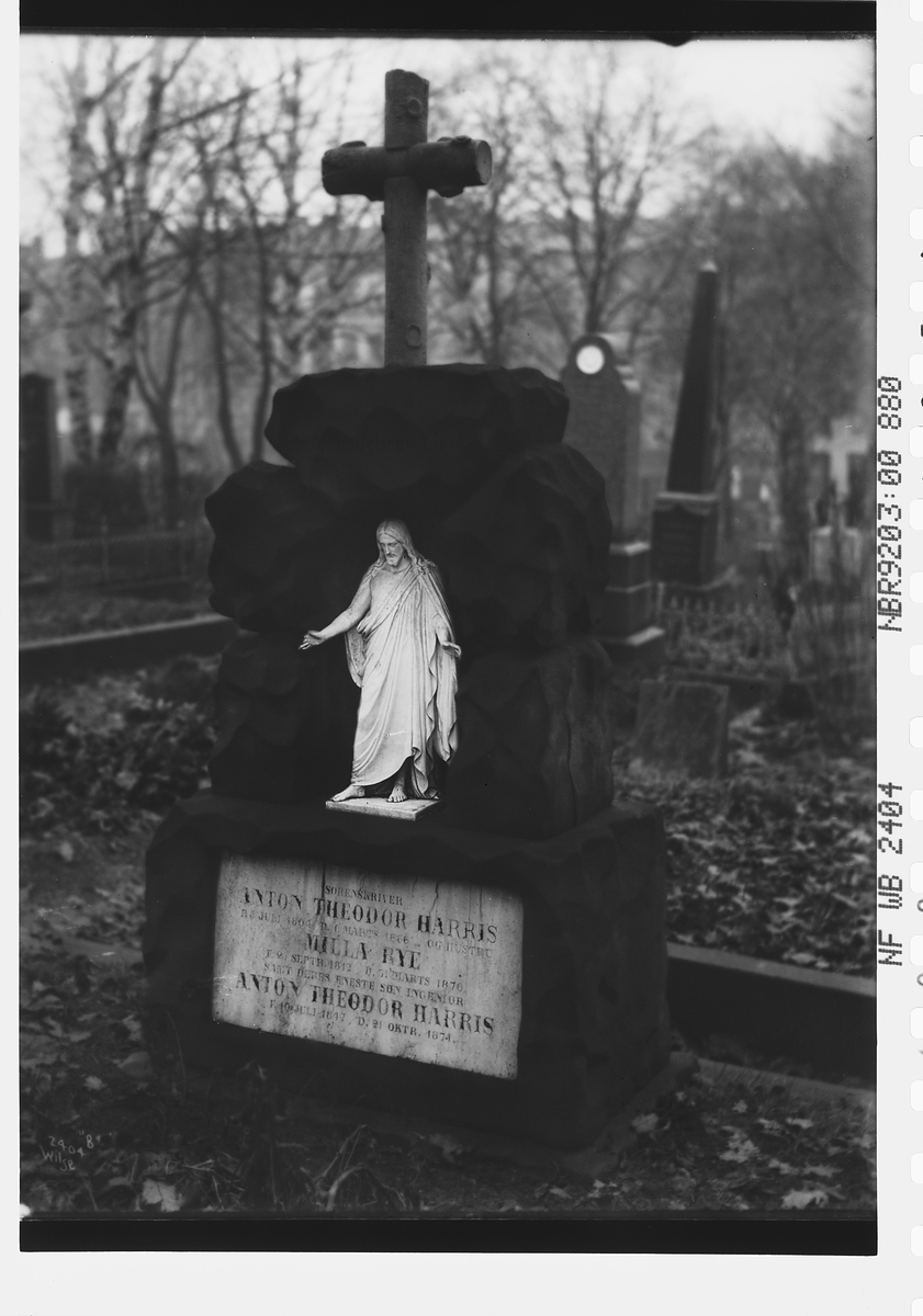 Anders Beer Wilse, Prot: Gravmonument for Frau Pastor Armknecht