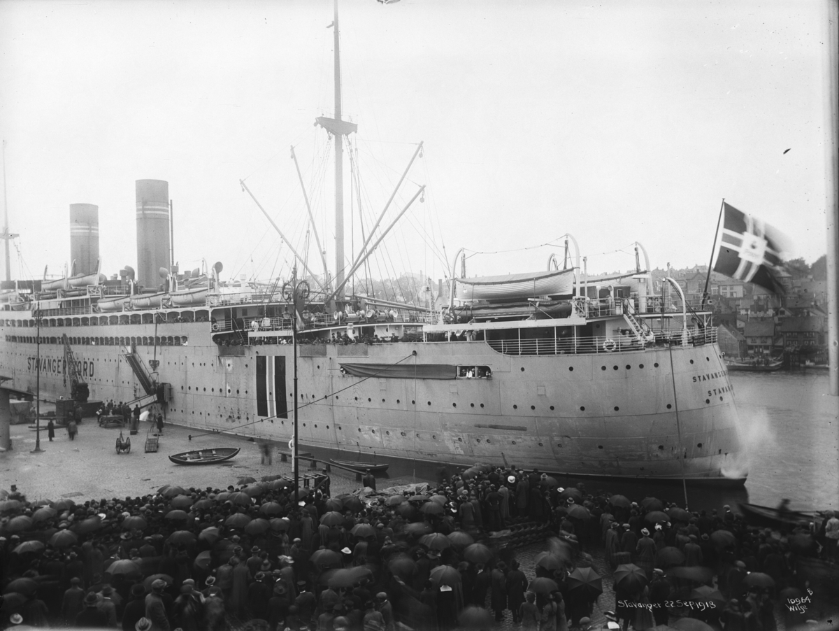 Anders Beer Wilse, Prot: Stavangerfjord Den Norske amerikalinje A/S eide bl.a passasjerskipene Stavangerfjord, Oslofjord og Bergensfjord. Tekst på bildet: Stavanger 22 sep 1918.