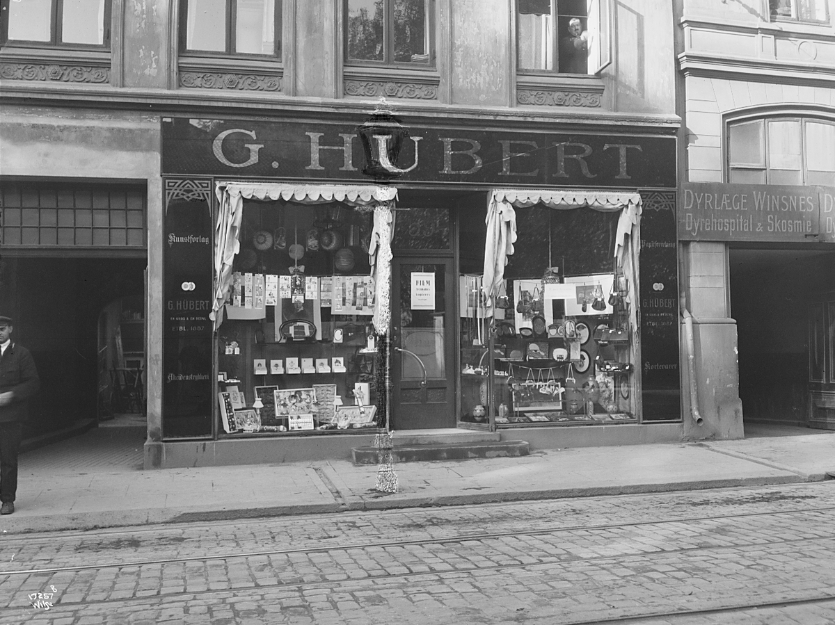 Anders Beer Wilse, Prot: Hübert butik ekstr