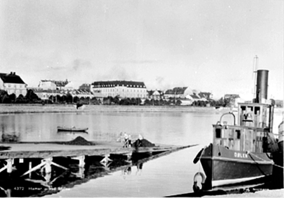 Anno Domkirkeodden, HAMAR BRYGGE, D. S. DØLEN, MJØSBÅT, BARN PÅ BRYGGA, ROBÅT, HAMARBUKTA