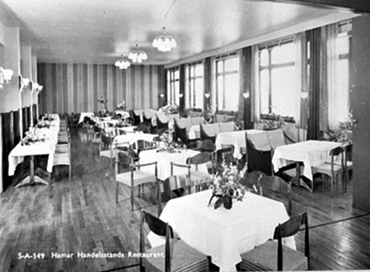 Anno Domkirkeodden, INTERIØR, HAMAR HANDELSSTANDS RESTAURANT, SENERE "GIRAFFEN", STRANDGATA 45