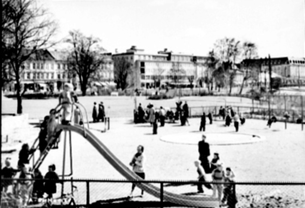 Anno Domkirkeodden, LEKEPARKEN, STANDGATEPARKEN, LEKENDE BARN, SKLIE, HUSKER, KARUSELL