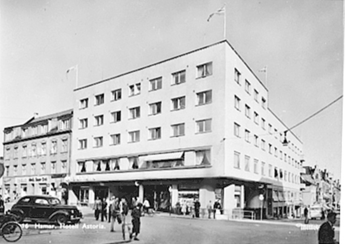 Anno Domkirkeodden, EKSTERIØR, HOTELL ASTORIA, TORGGATA 23 OG MELKEFORSYNINGSGÅRDEN FRA KRYSSET VANGSVEGEN/TORGGATA