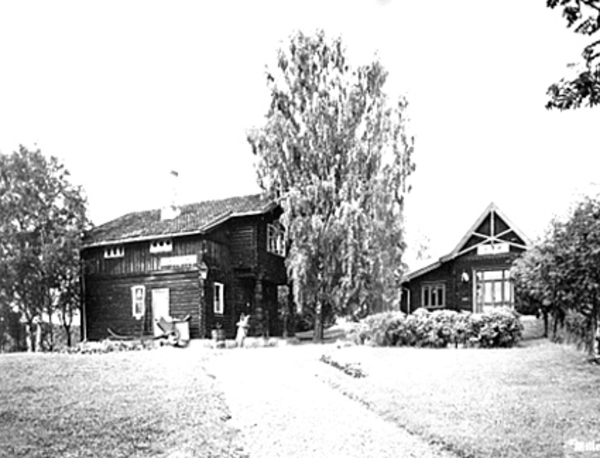 Anno Domkirkeodden, JERNBANEMUSEET PÅ DISEN MED ILSENG STSJONSBYGNING OG BESTUM STASJONSBYGNING,