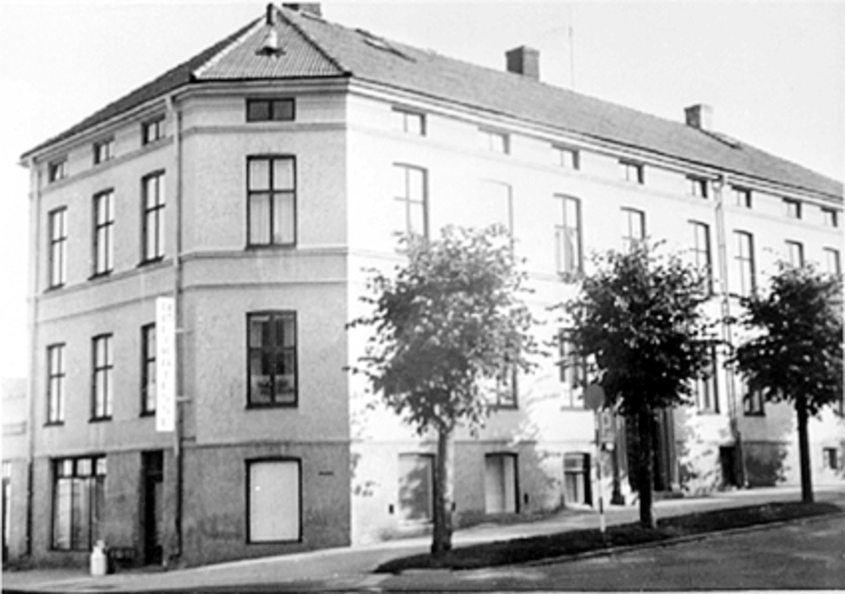 Anno Domkirkeodden, EKSTERIØR PARKGATA 22