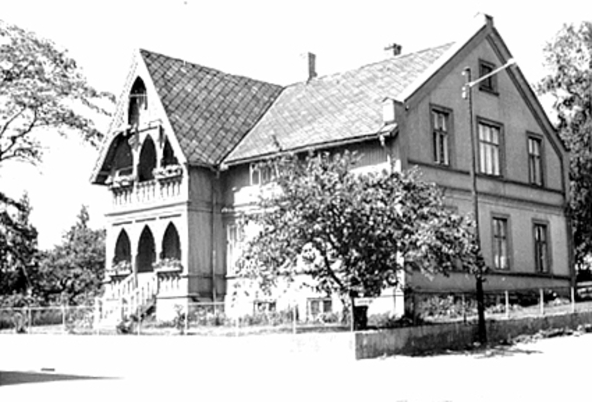 Anno Domkirkeodden, EKSTERIØR SVERDRUPSGATE 12