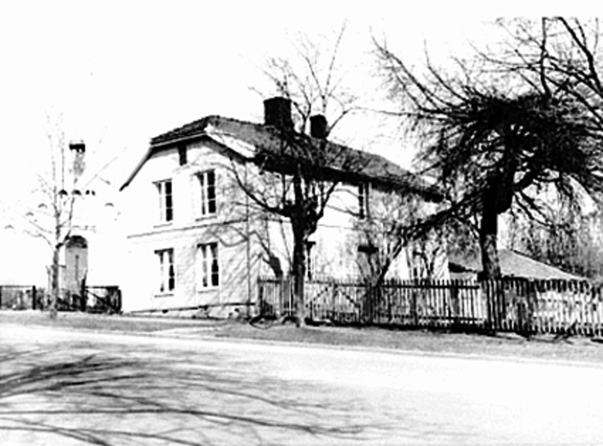Anno Domkirkeodden, EKSTERIØR KIRKEGATA 11, KIRSTEN FLAGSTADS FØDEHJEM