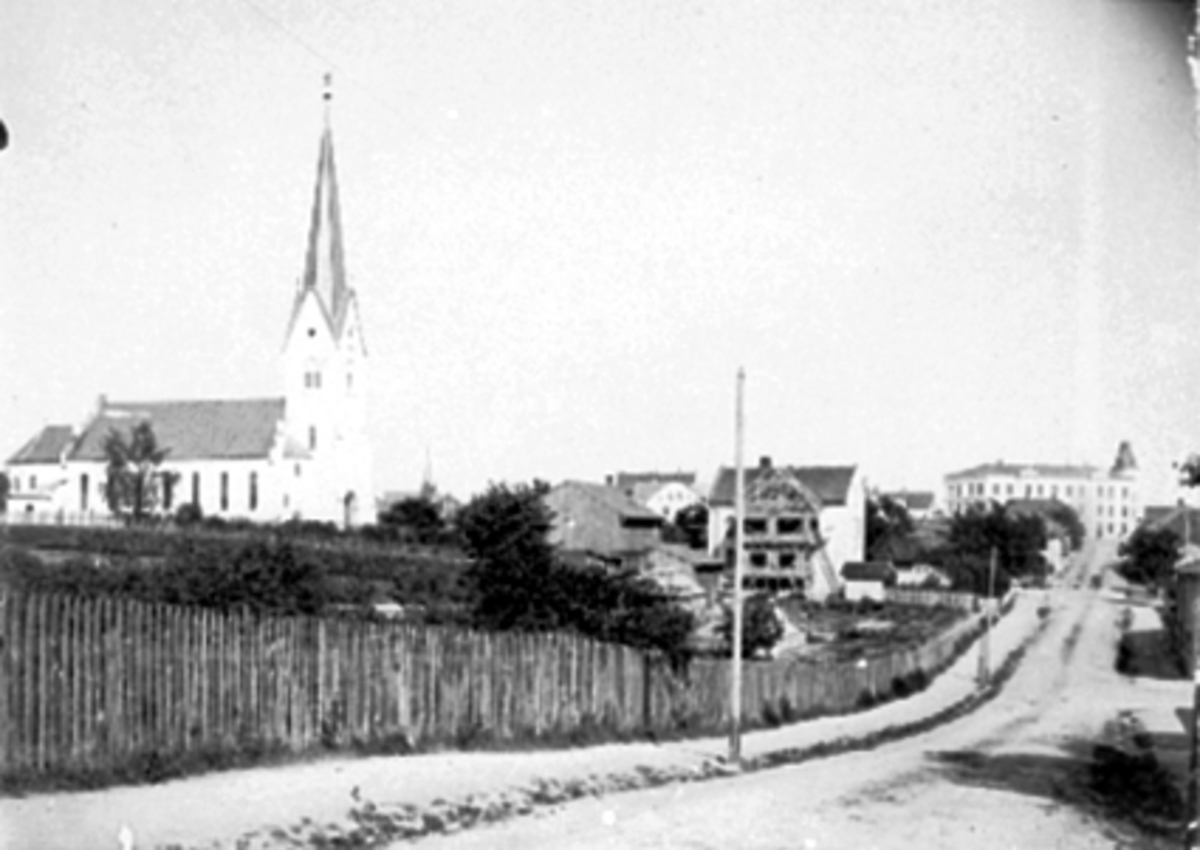 Anno Domkirkeodden, GRØNNEGATA SETT FRA FENGSELSBAKKEN, HAMAR DOMKIRKE, FOLKESKOLEN, MIDTBYEN