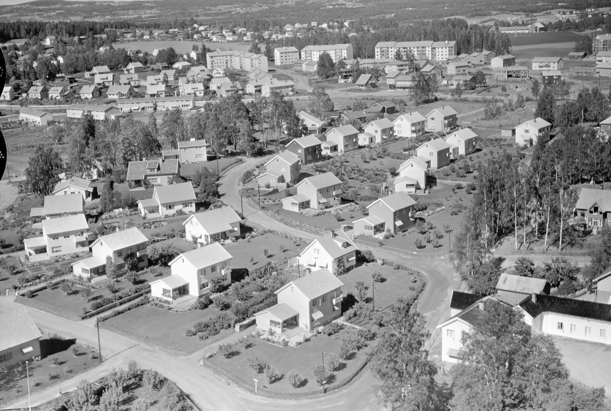 Widerøes Flyveselskap A/S, FLYFOTO SYVER ANDERSENSGATE/PLATOUSGATE/ROLSLØKKAVEGEN MOT RINGGATA OG BØRSTAD