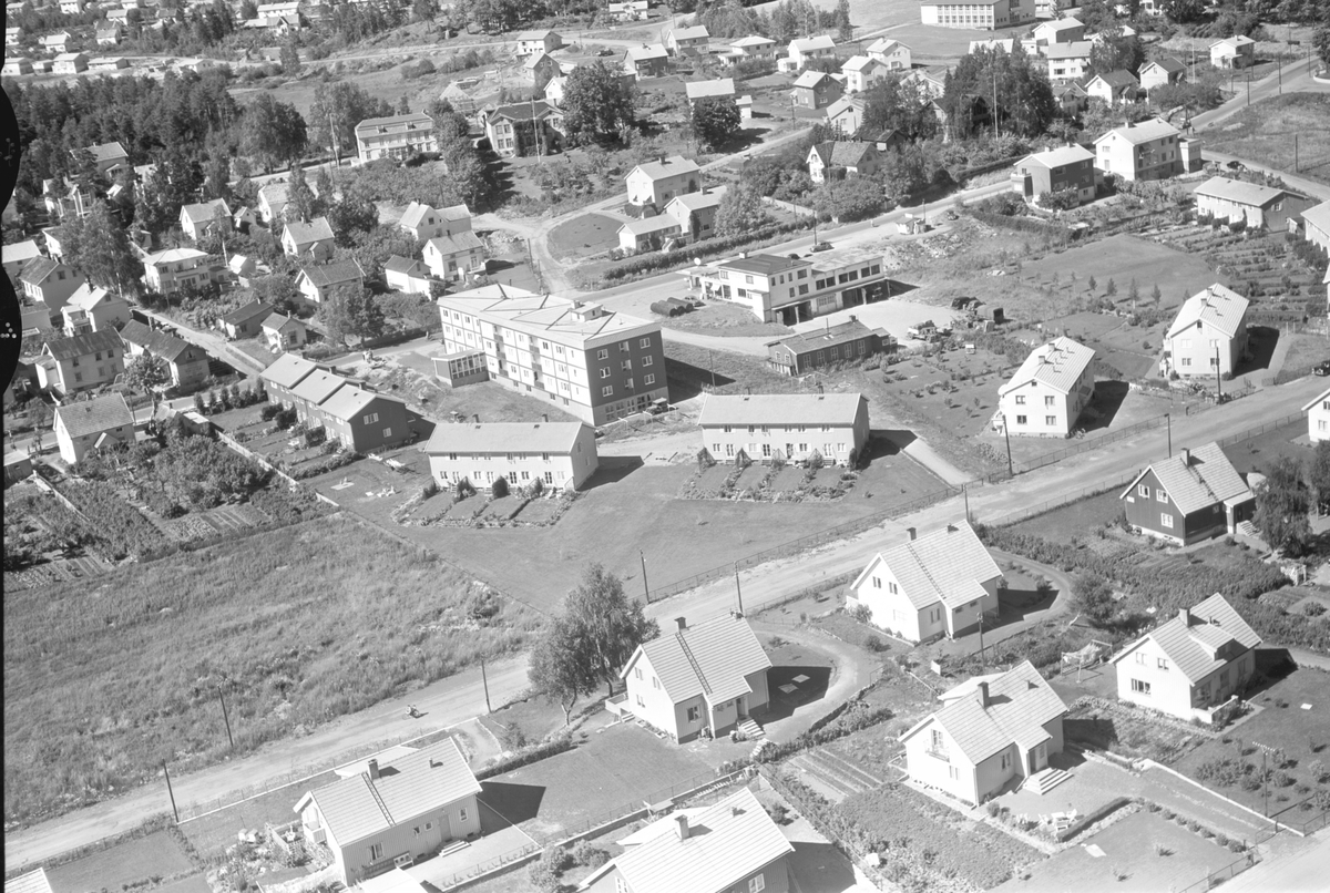 Widerøes Flyveselskap A/S, FLYFOTO, SKJØNNSBERGVEGEN, HERTZBERGSGATE, FURNESVEGEN, RINGGATA MOT MÆLUMSLØKKA.