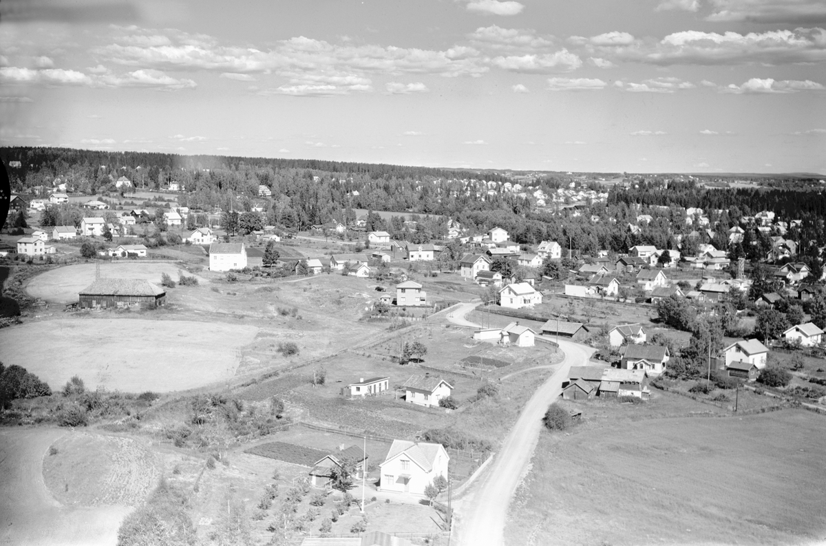 Widerøes Flyveselskap A/S, FLYFOTO FØR UTBYGGING HAMAR VEST, KORNSILOVEGEN/VOGNVEGEN MOT HAMARHUS