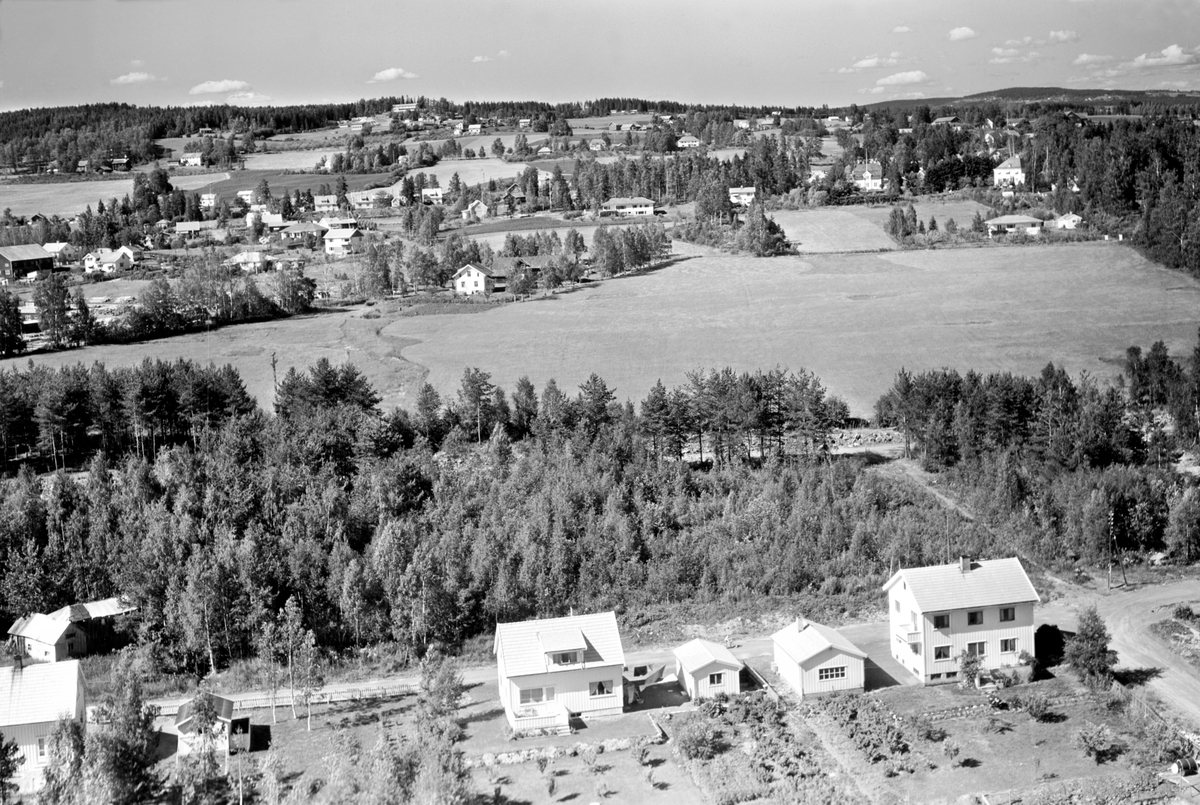 Widerøes Flyveselskap A/S, FLYFOTO ELIAS BLIXSGATE, RINGGATA, BONDESVEA, JORDET FØR AJER SKOLENE