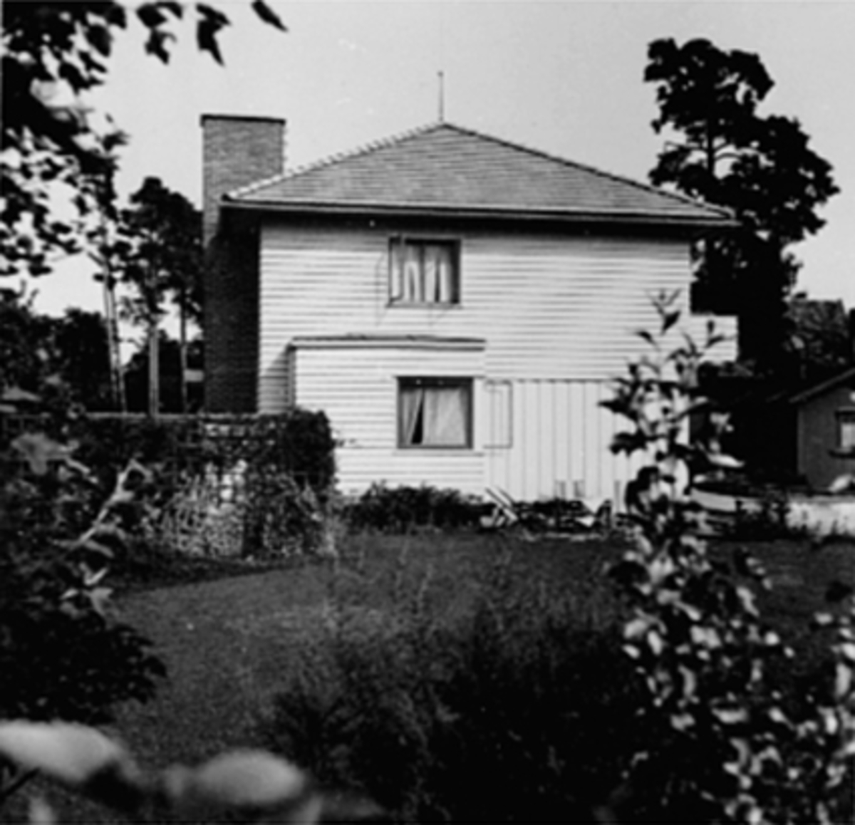 Anno Domkirkeodden, EKSTERIØR, HUSET TIL LYDER LARSEN, ANKERVEGEN 14. Huset er tegnet av arkitekt Rolf Prag, funkis, funksjonalisme, arkitektur.
