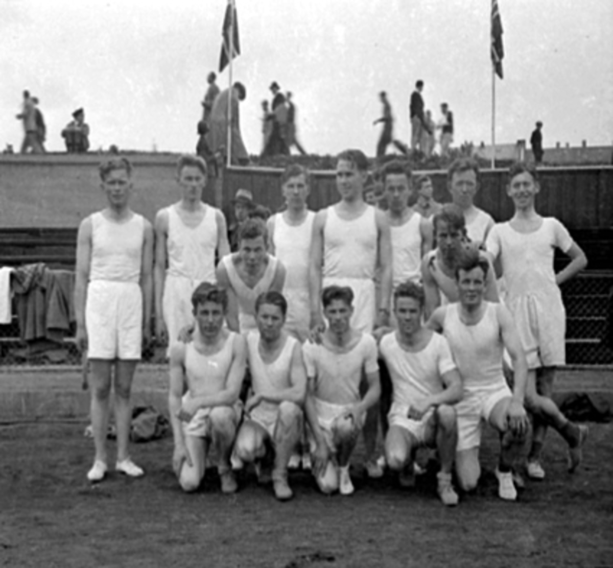 Anno Domkirkeodden, 14 FRIIDRETTSUTØVERE, STEVNE, HAMAR STADION
