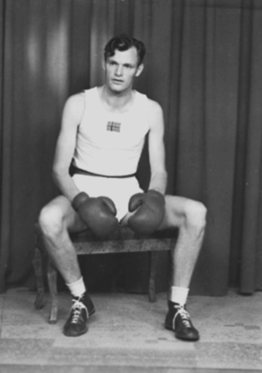 Anno Domkirkeodden, ARVID P. JOHANSEN NORGESMESTER, LETT TUNGVEKT JUNIOR, BOKSER, BOKSEHANSKER, H. I. L