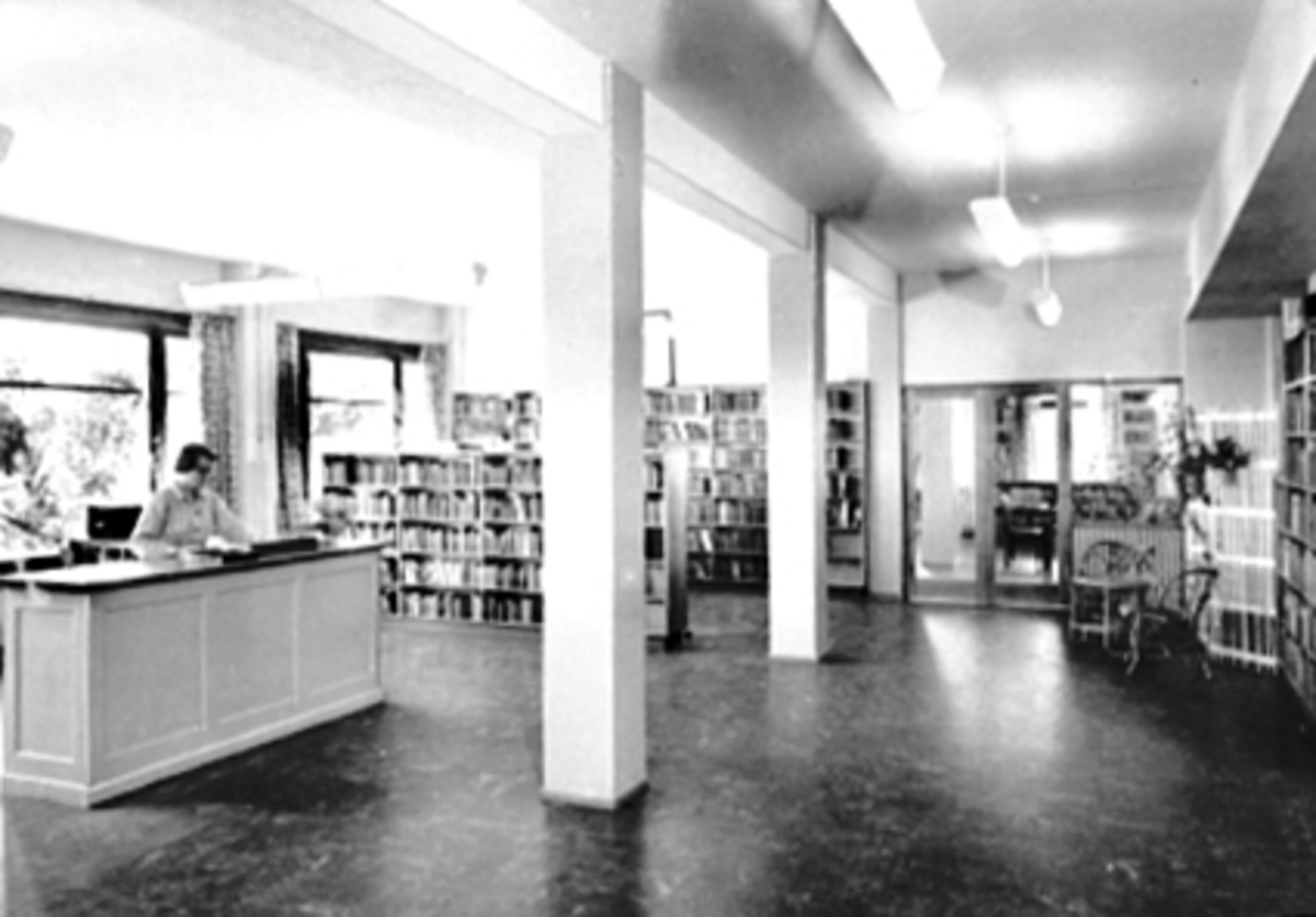 Anno Domkirkeodden, INTERIØR, HAMAR FOLKEBIBLIOTEK, STRANDGT. 43, UTLÅNSSKRANKEN.