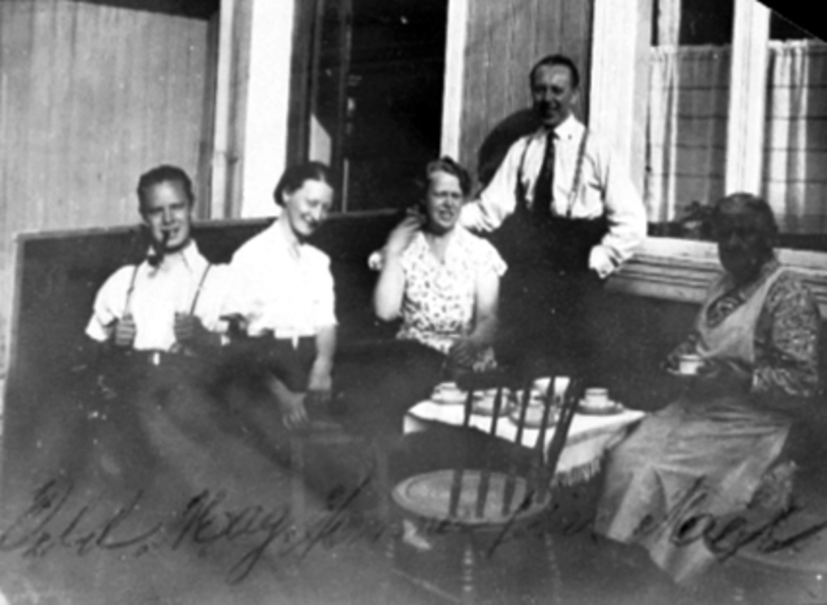 Anno Domkirkeodden, GRUPPE 5, KAFFESLABRAS, ODD ENGH, MARGRETHE SOLLI, HANNA ENGHEtter Hanna Engh øivind Reidal, Nicoline Engh.