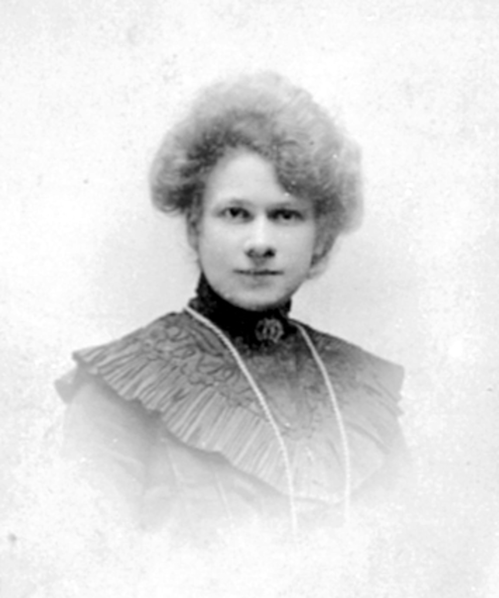 Anno Domkirkeodden, Anna Evensen, 1880-1974. Portrett.